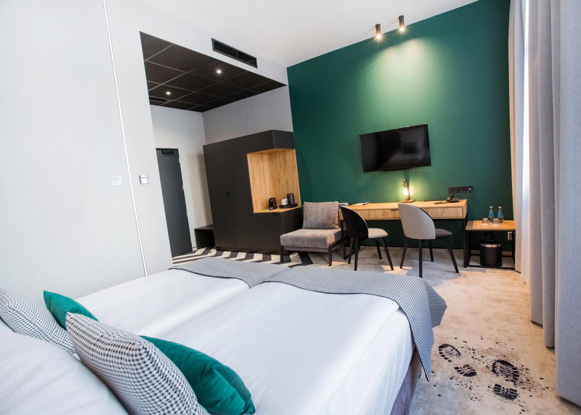 Hotel M23 Mariacka Centrum 4*